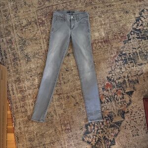 Joe’s Jeans Flawless Icon Mid Rise Skinny 24 Grey